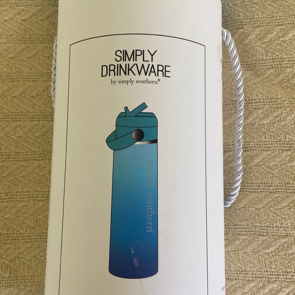 Nwt Simply Southern ombre water bottle. 22 oz. - Picture 3 of 12